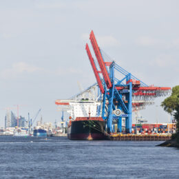 Modern port management is crucial to the successful defossilization of shipping